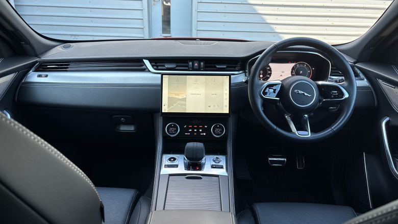 Jaguar F-Pace 2.0 D200 R-Dynamic SE Black 5dr Auto AWD Diesel Estate